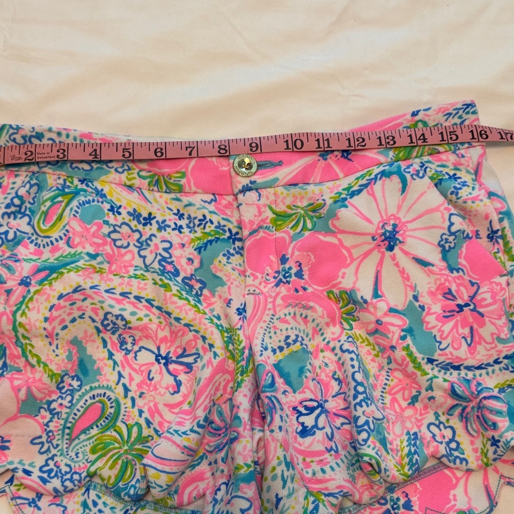 Lilly Pulitzer Pink and Blue Floral Scalloped Hem Shorts SZ 4 - Picture 4 of 8